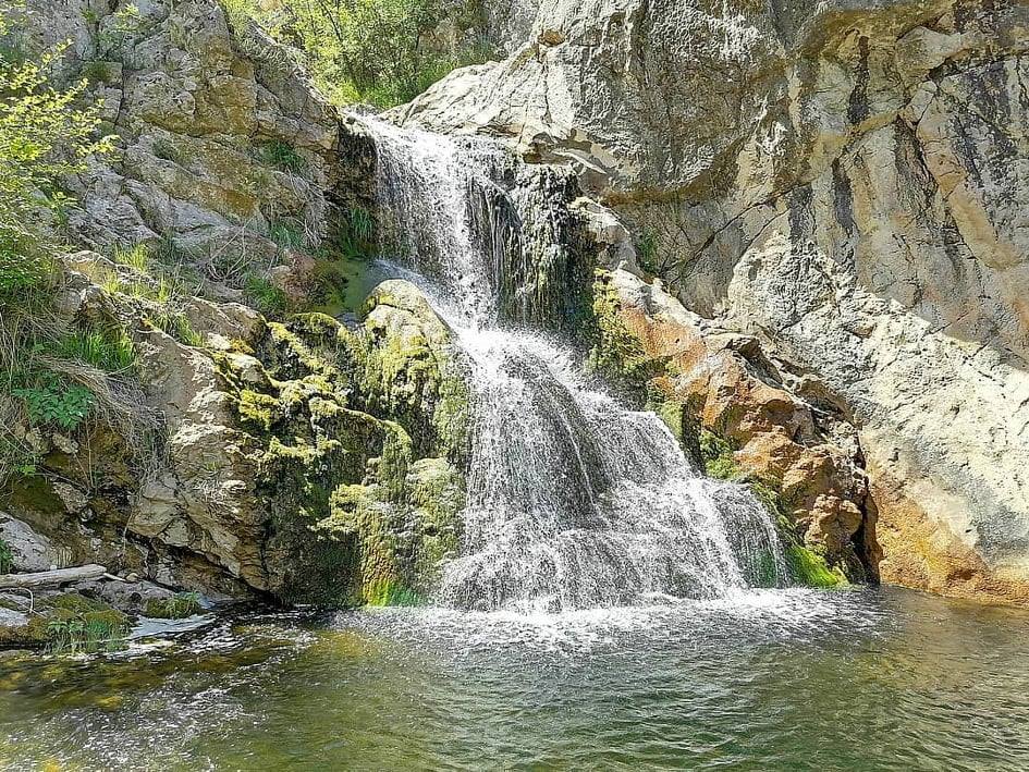 Водопад Мокраньска Стене