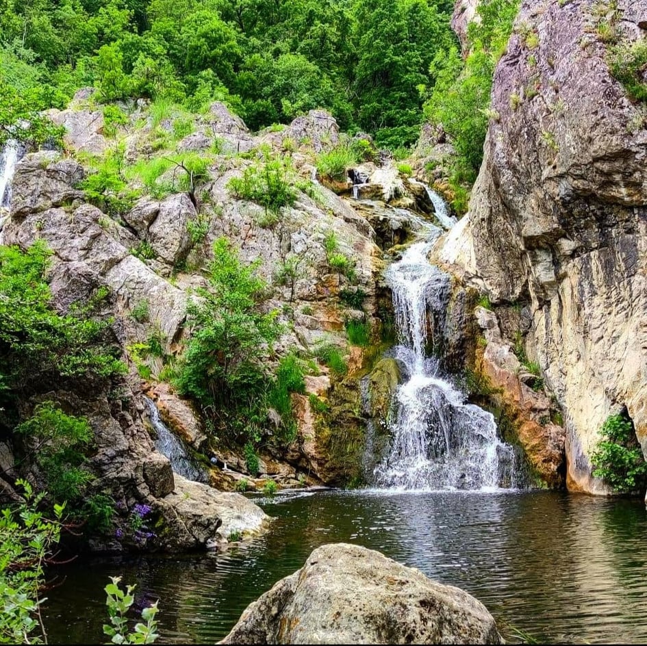 Водопад Мокраньска Стене